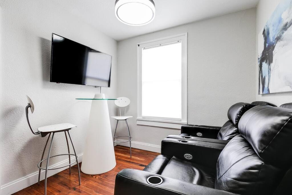 Charming, Happy 1-Bed Oasis: Rva Retreat Awaits! Richmond Exterior foto