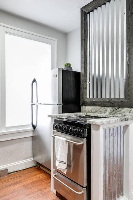 Charming, Happy 1-Bed Oasis: Rva Retreat Awaits! Richmond Exterior foto