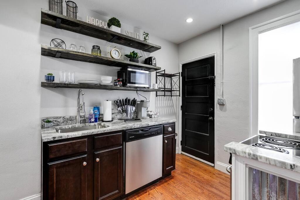 Charming, Happy 1-Bed Oasis: Rva Retreat Awaits! Richmond Exterior foto