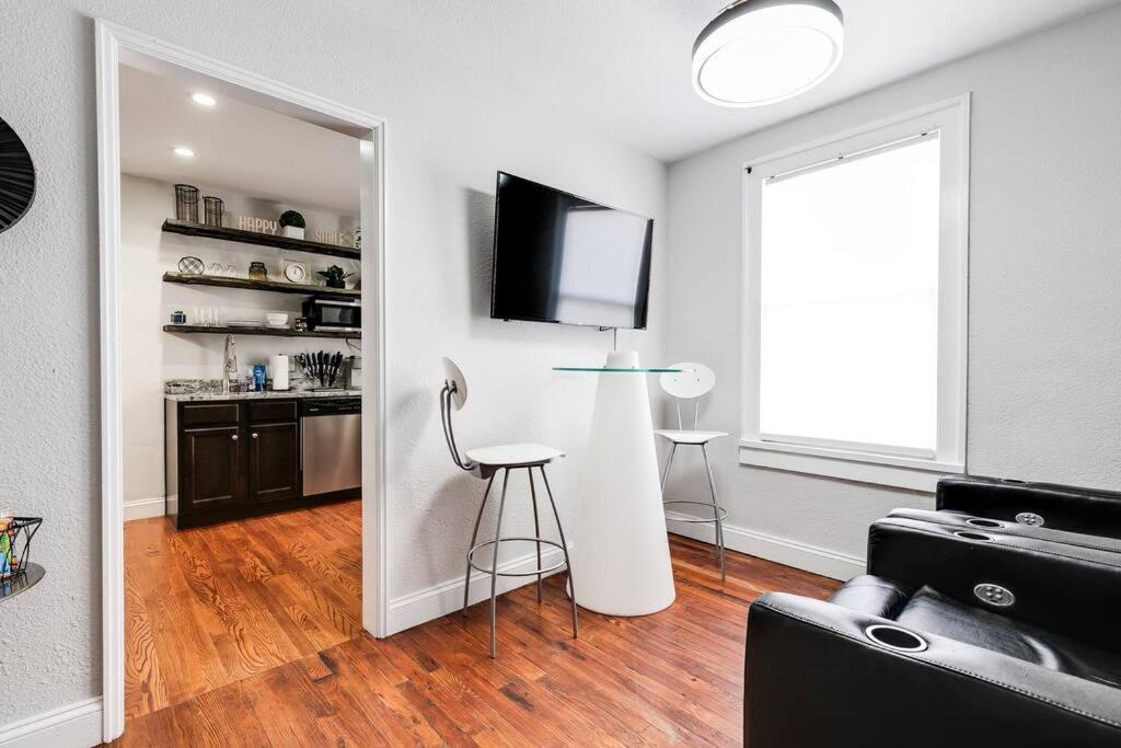 Charming, Happy 1-Bed Oasis: Rva Retreat Awaits! Richmond Exterior foto